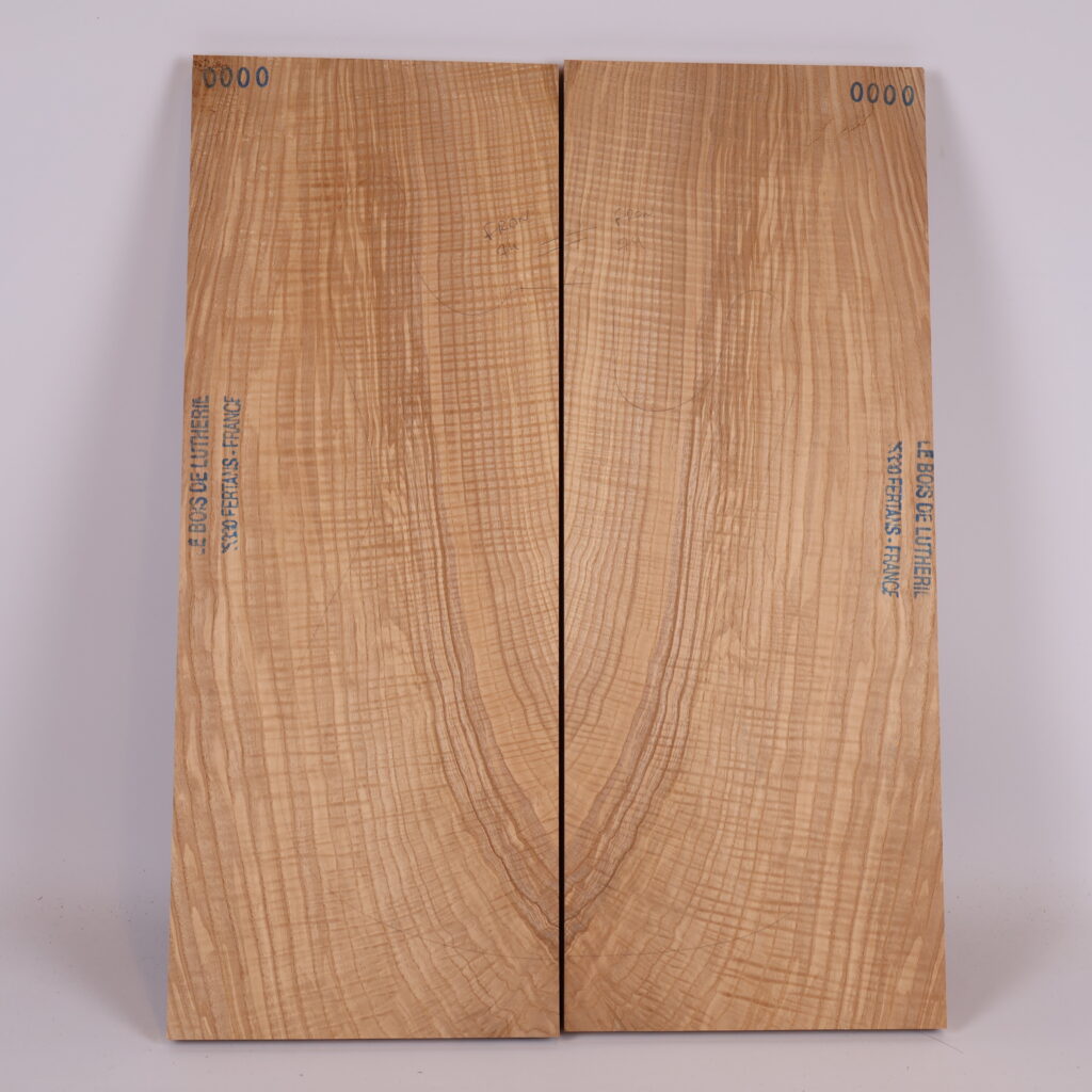 Table guitare électrique frêne ondé 1S – 10mm FRON-74