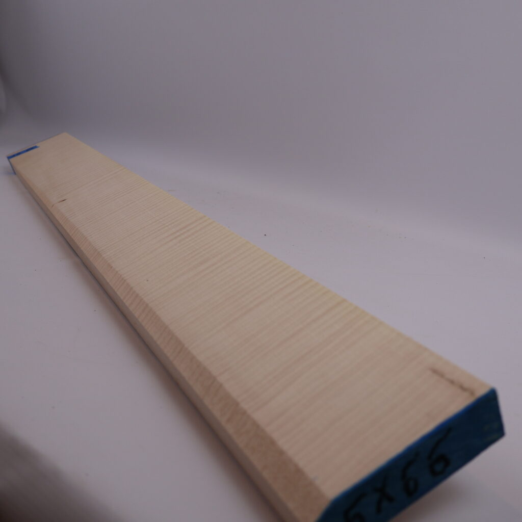 Manche guitare érable ondé 1S 99x9x2.5cm sur quartier – F23