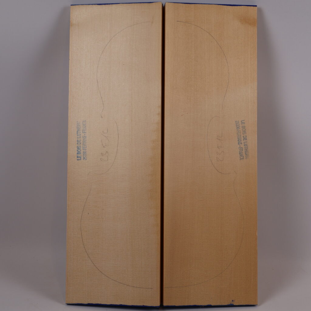Table alto épicéa 1B 23F12