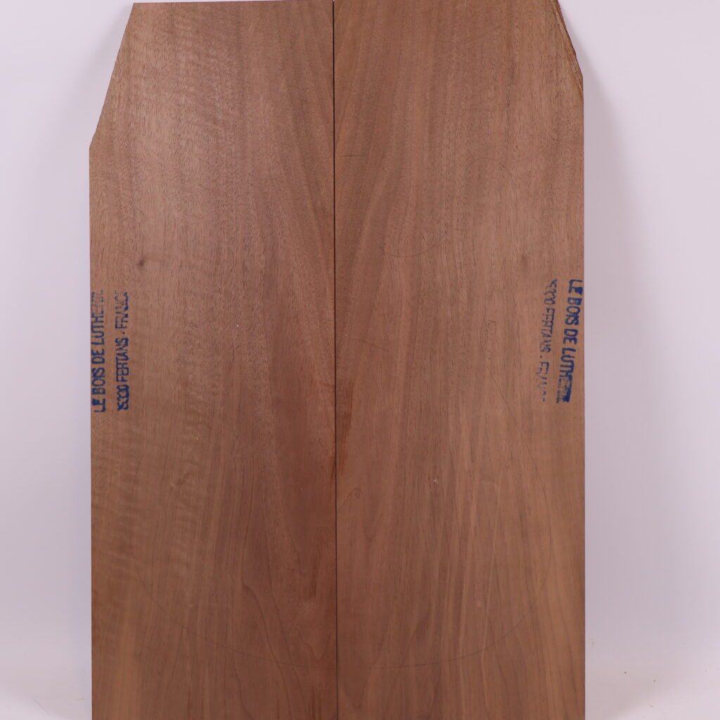 Table guitare électrique noyer 1B – 4mm NO22-50