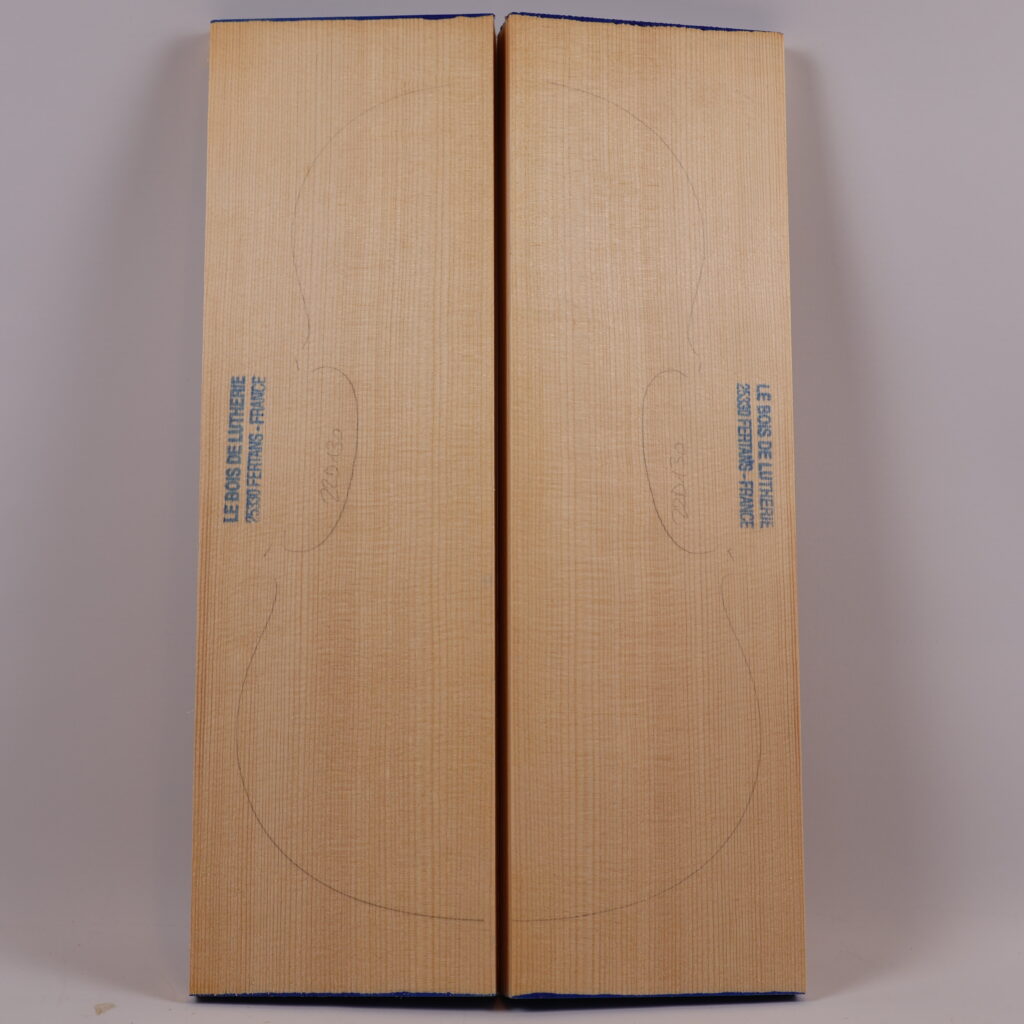 Table violon épicéa 1B M23-8