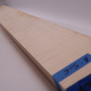 Photo produit Manche guitare érable ondé 1A 109x10x2.5cm sur quartier – A20