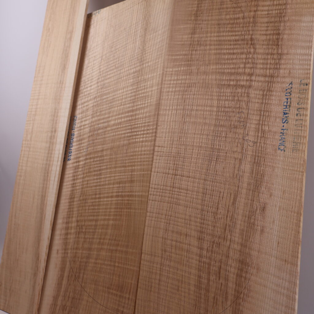 Set guitare jumbo frêne ondé 1S FRON209