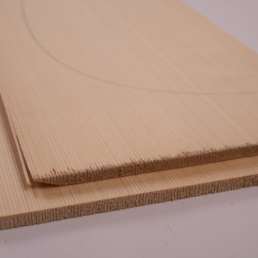 Table luth épicéa 1A 22J34