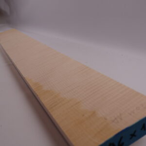 Photo produit Manche guitare érable ondé 1A 96x10x2.5cm sur quartier – 2011