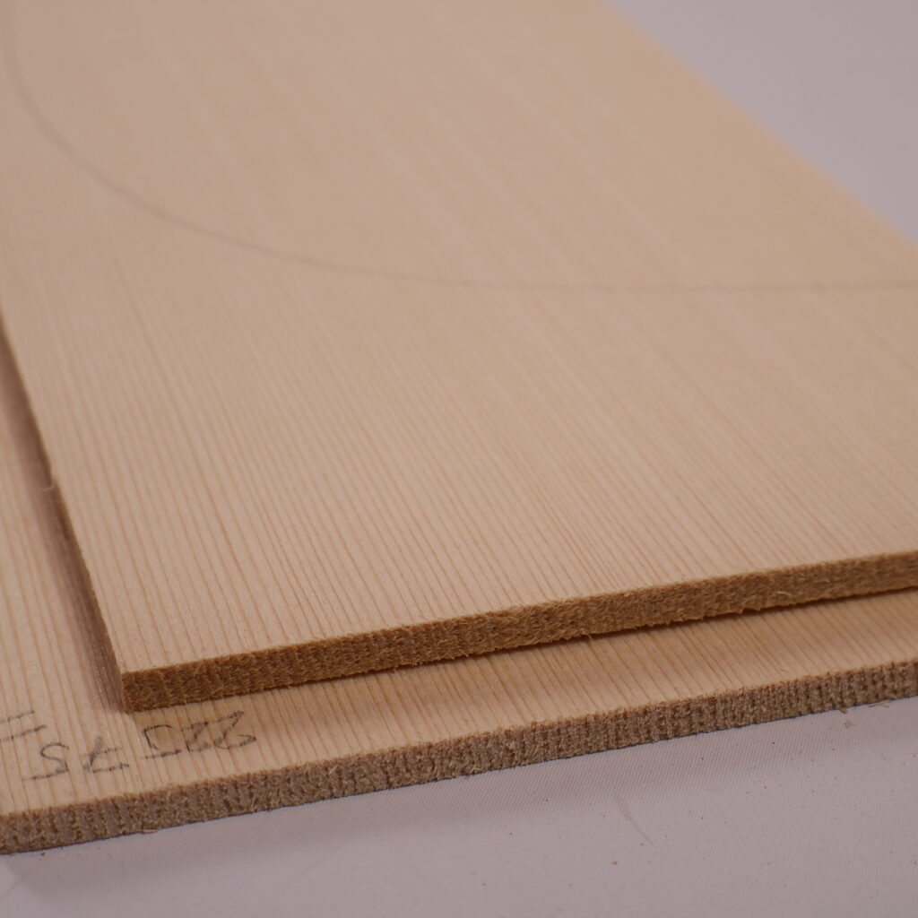 Table luth épicéa 1A 22J75