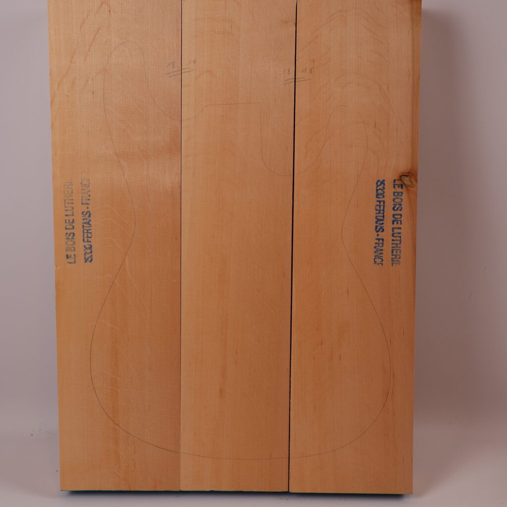 Corps guitare électrique 3 pièces aulne 1B – 18