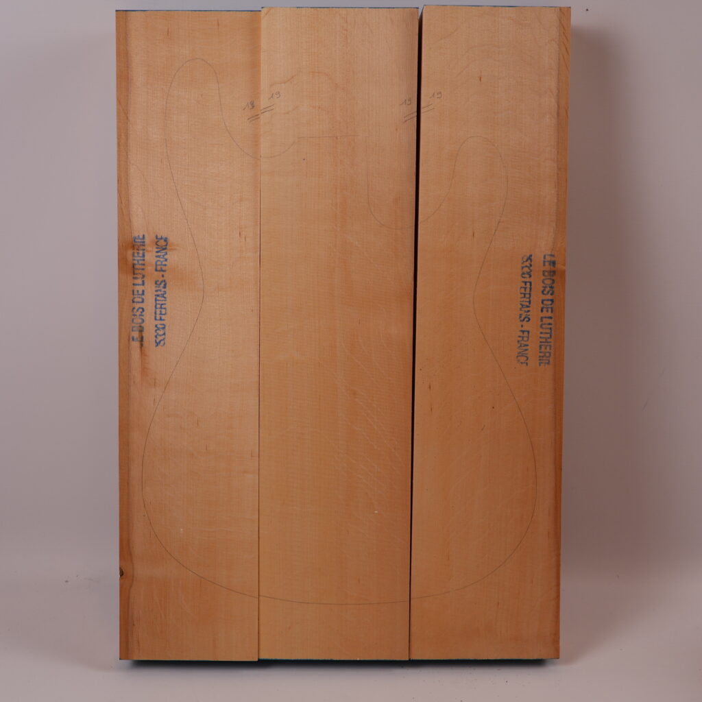 Corps guitare électrique 3 pièces aulne 1B – 19