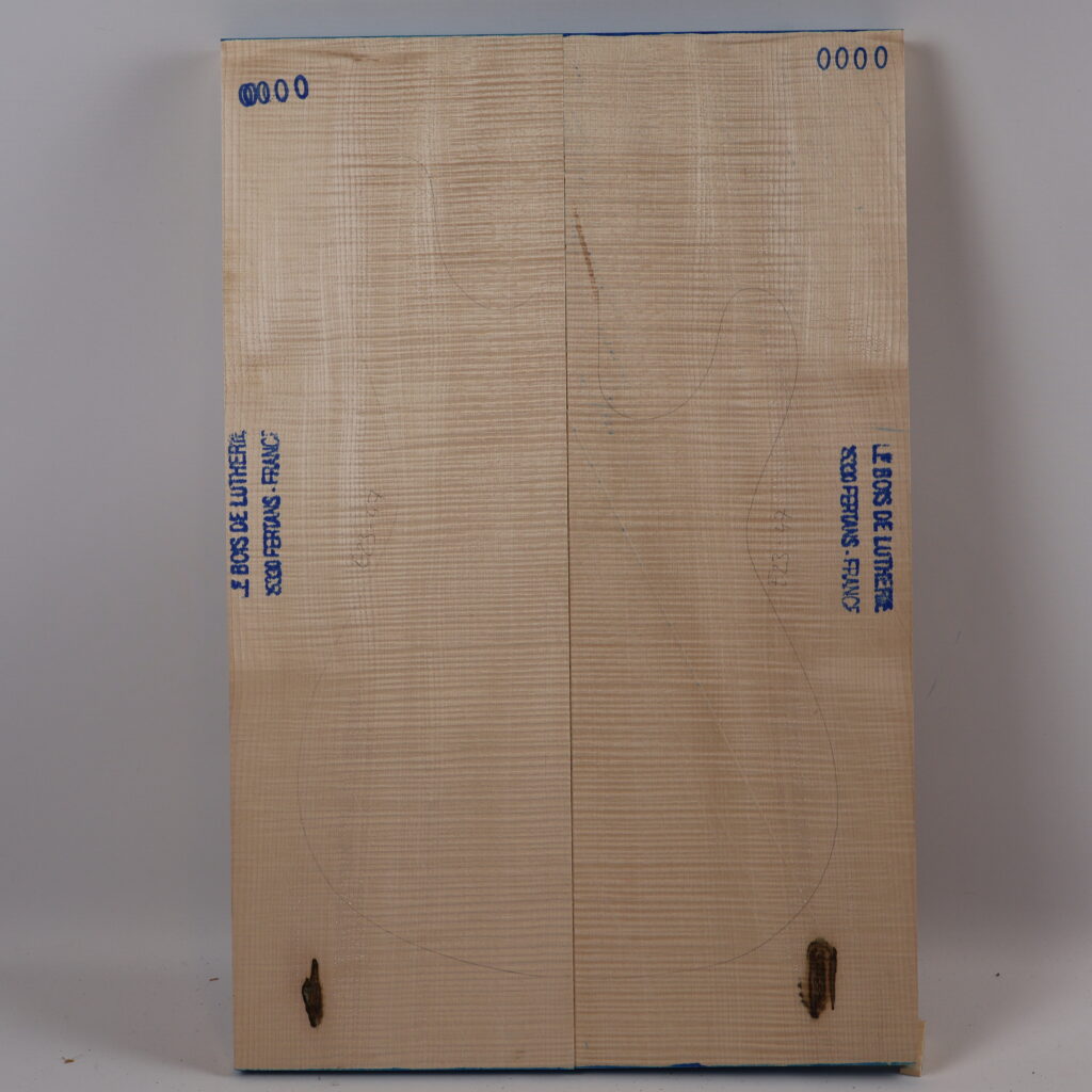 Table guitare électrique érable ondé 1S – 20 mm E23-47