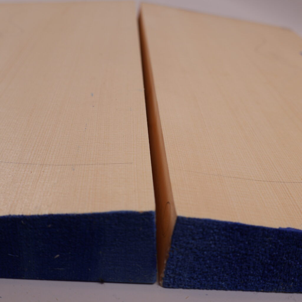 Table guitare archtop 17&Prime; 1A – 23F3