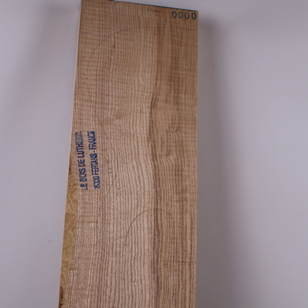 Corps guitare électrique frêne olivier ondé S – FR15-1 – !!40mm!!