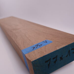 Photo produit Manche guitare noyer 1A 77x13x4.5cm sur quartier