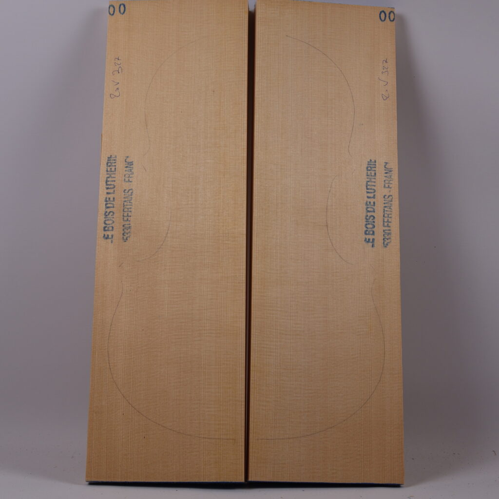 Table alto épicéa 1A 20V327