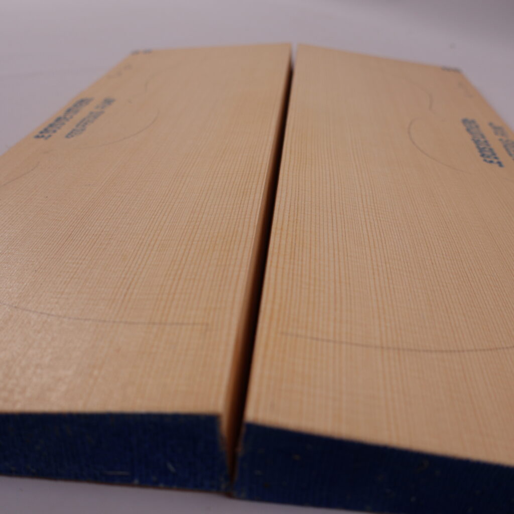 Table alto épicéa 1B 23P18