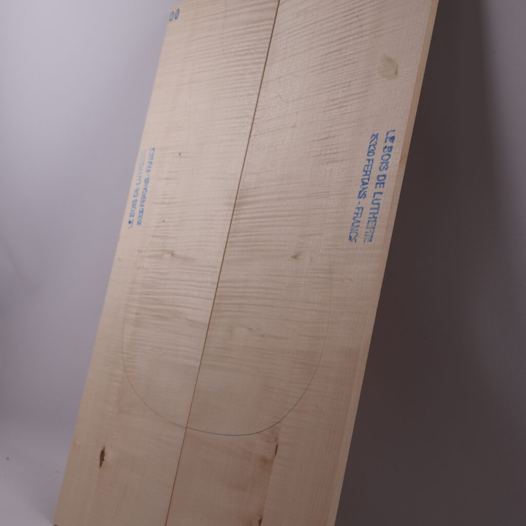 Table guitare électrique érable ondé 1A – 4 mm C14-11