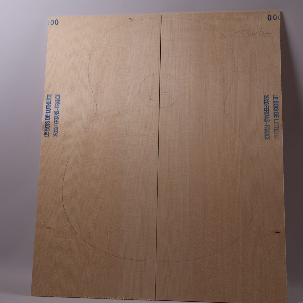 Table guitare jumbo épicéa 1A 23L64