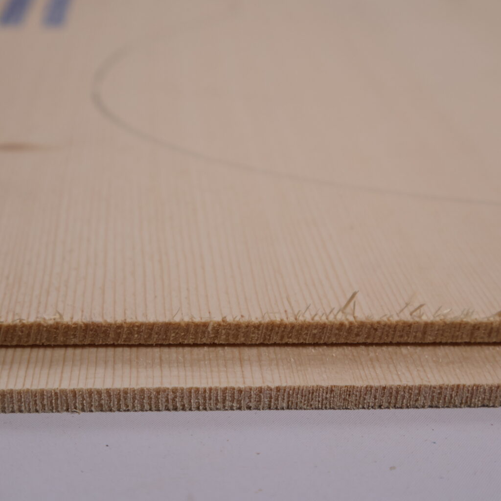 Table guitare jumbo épicéa 1A 23L64