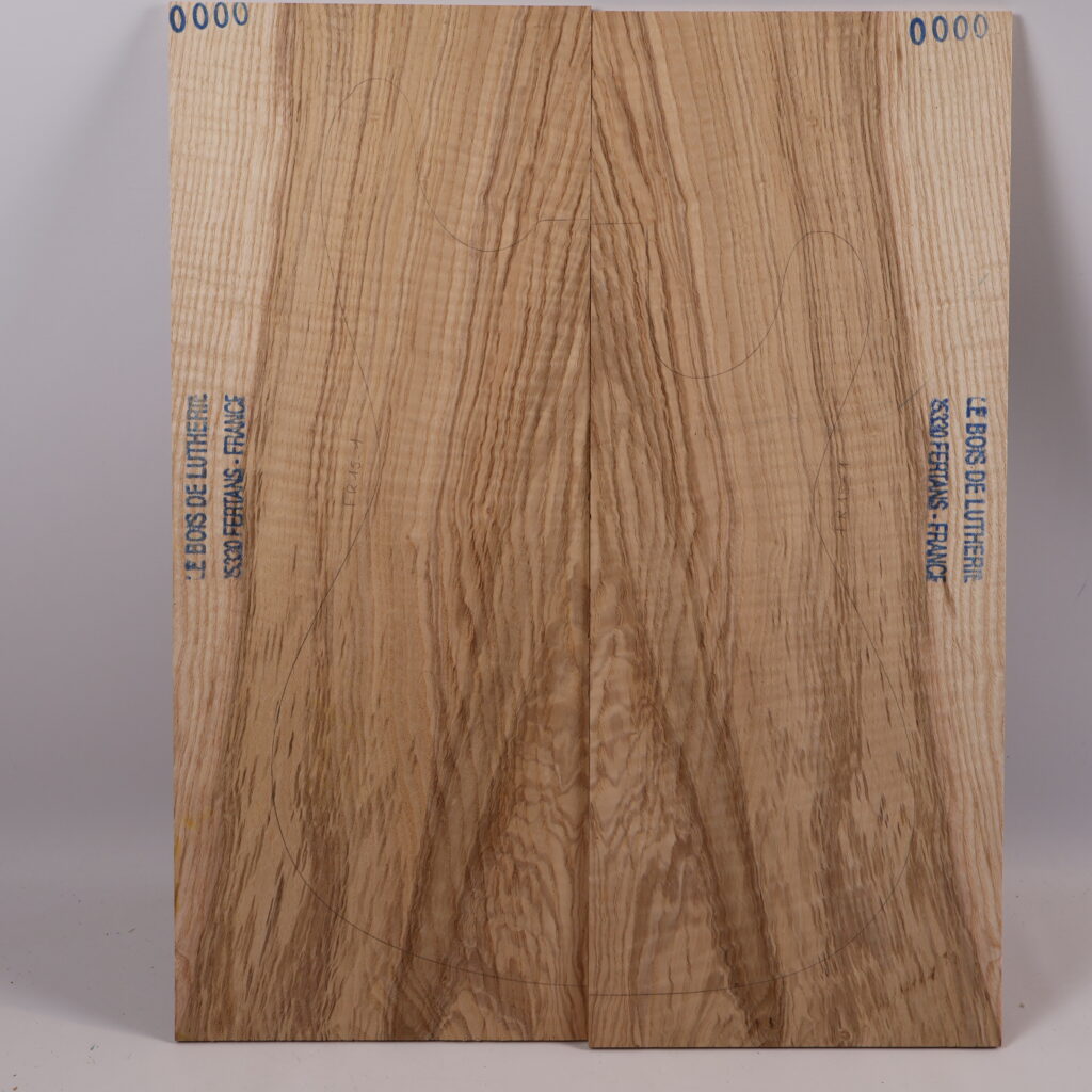 Table guitare électrique frêne ondé 1S – 4mm FR15-1