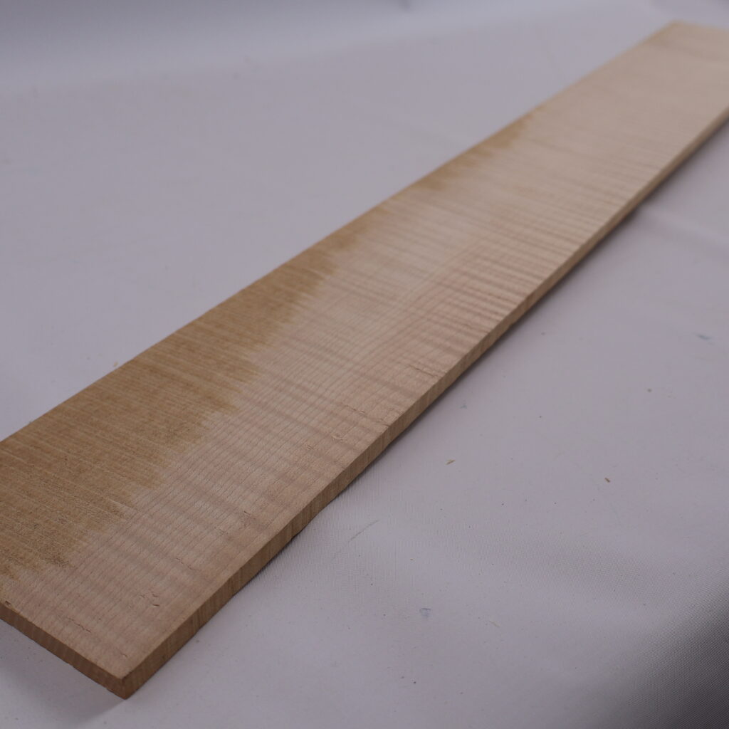 Touche basse érable ondé 1S – 26.8