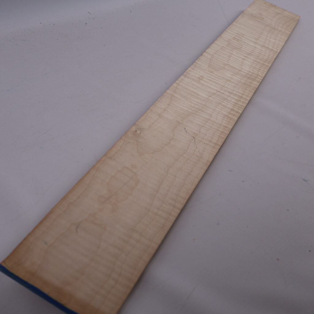 Touche basse érable ondé  sur couche 1S – 26.9