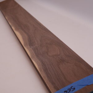 Photo produit Manche guitare noyer 1A 101x10x2.5cm sur couche