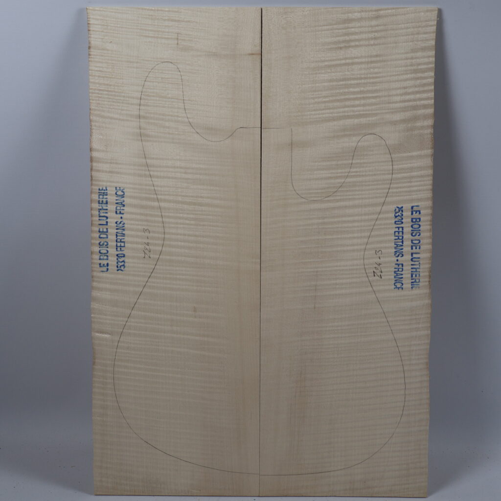 Table guitare électrique érable ondé 1B – 4 mm Z24-3