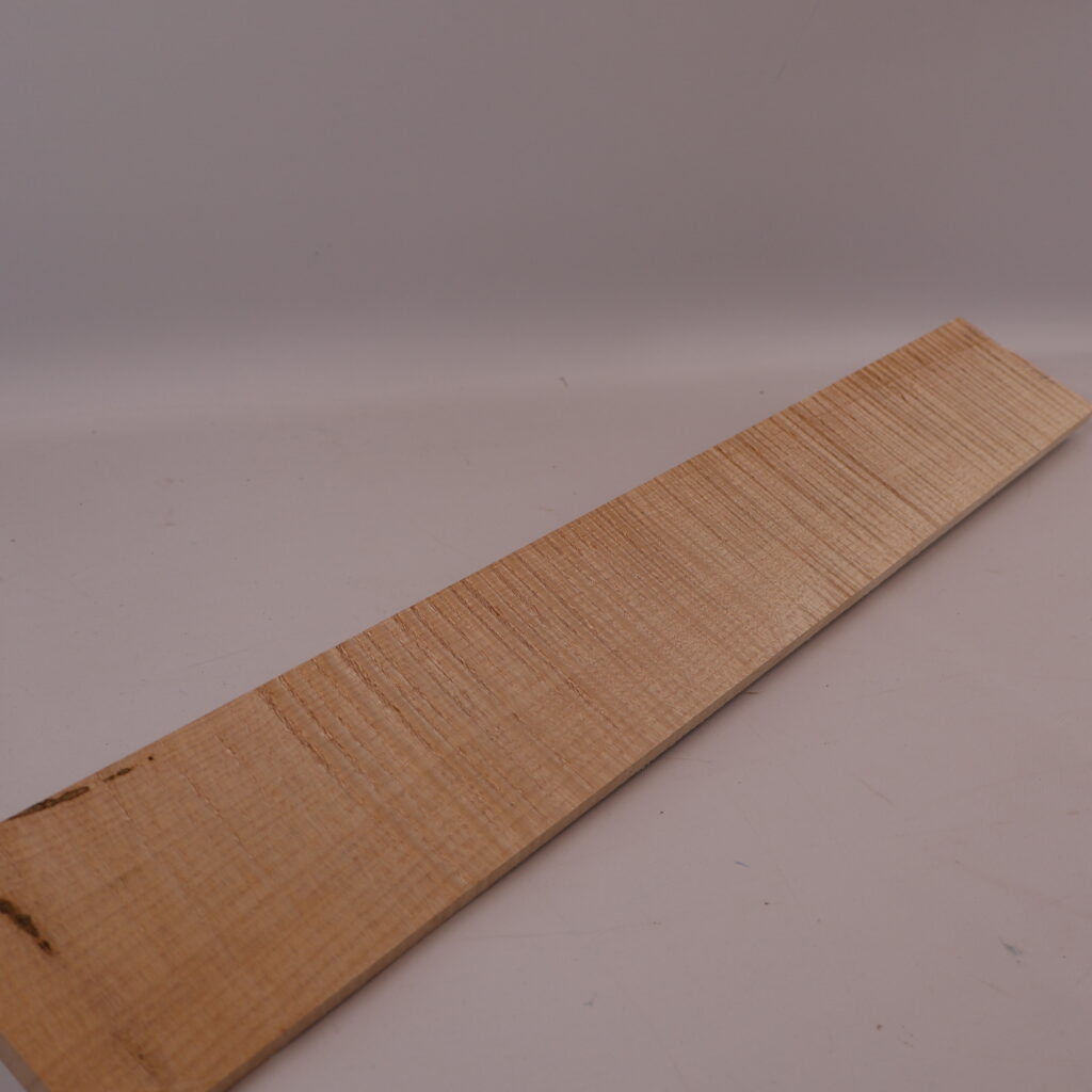 Touche guitare érable ondé 1S – 26.12