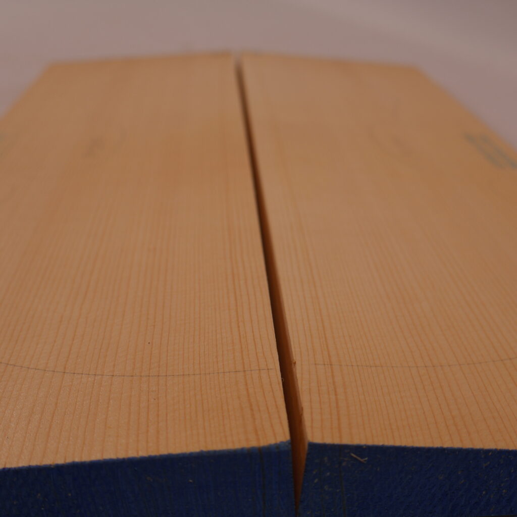 Table alto épicéa 1A 21D757