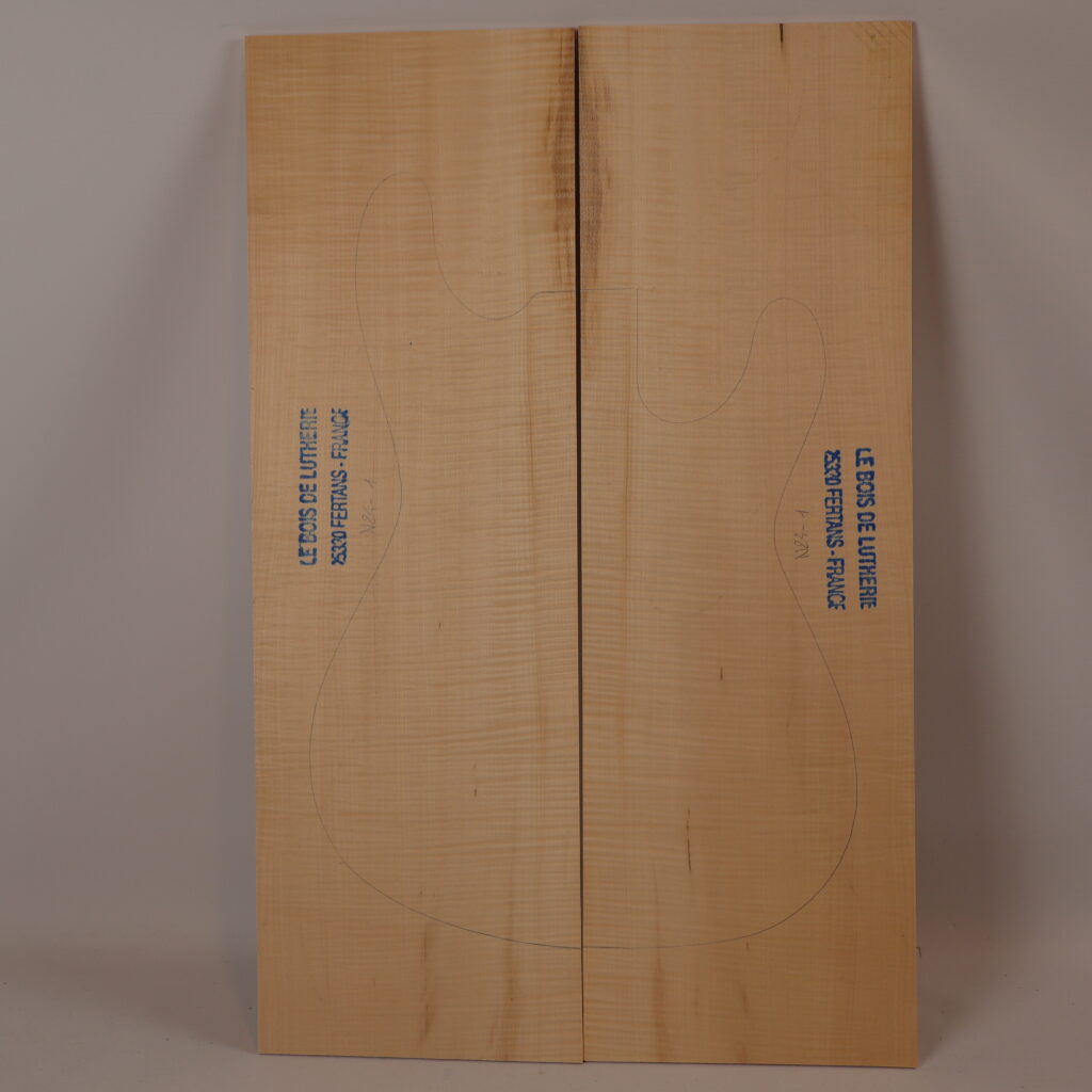Table guitare électrique érable ondé 1B – 4 mm N24-1