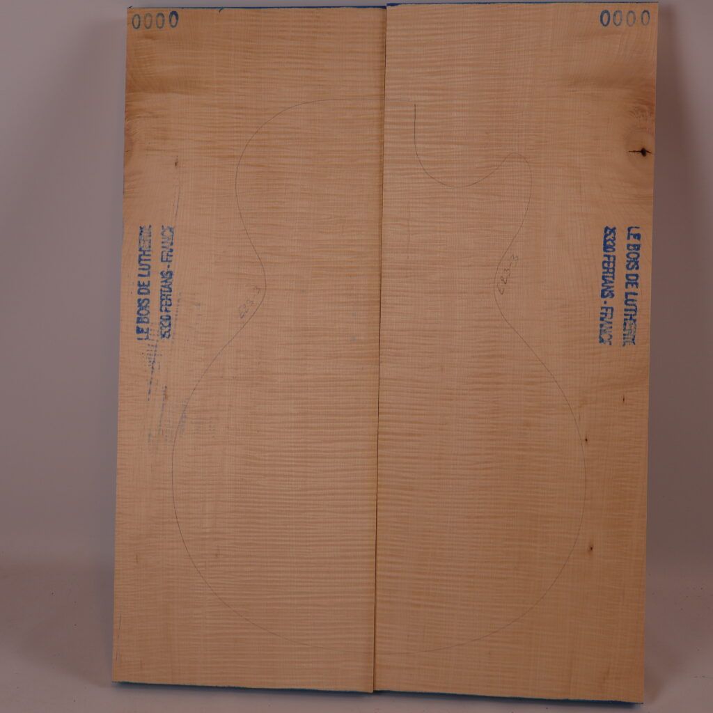 Table guitare électrique érable ondé 1S – 20 mm E23-3