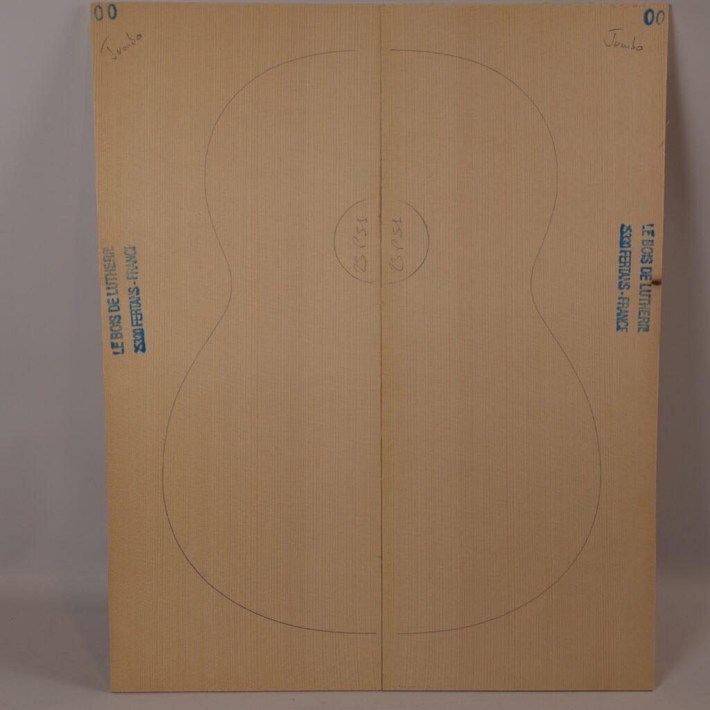 Table guitare jumbo épicéa 1A 23P51